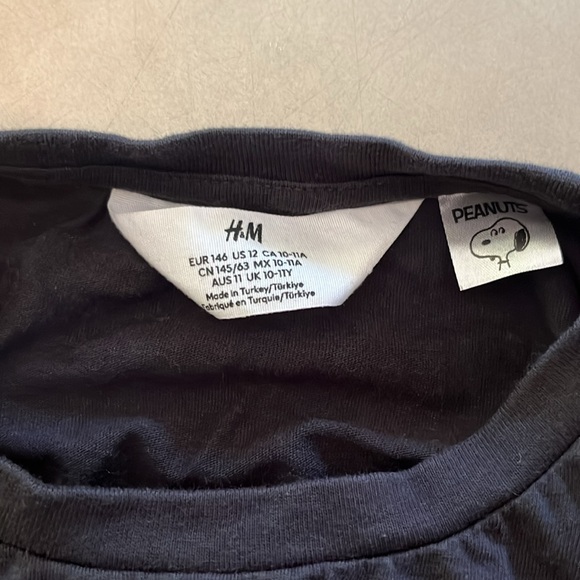 GIRLS H&M PEANUTS BLACK T SHIRT - Picture 2 of 4